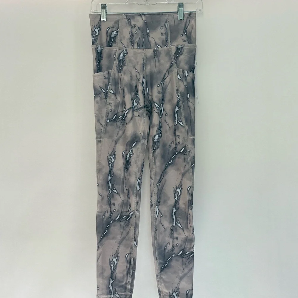 NWT Nine West Beige and White Activewear Leggings - Picture 4 of 4